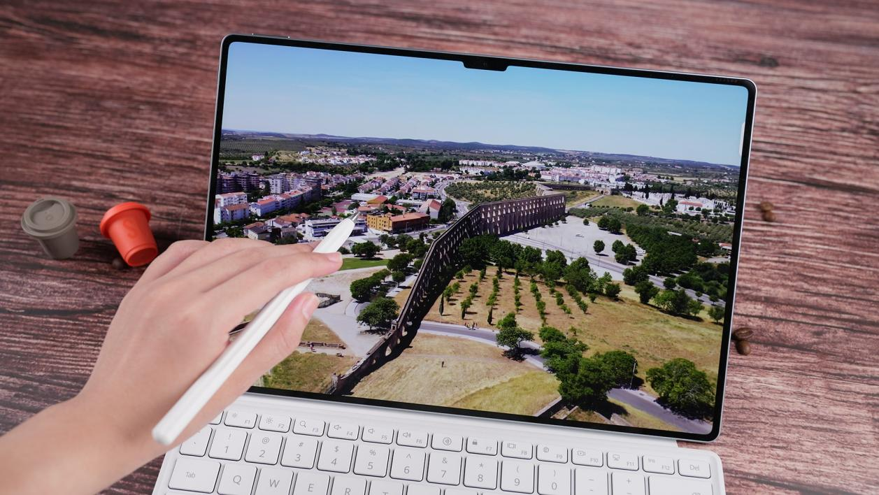 九游娱乐：华为MatePadPro+星闪手写笔解锁每个人的绘画天赋(图4)