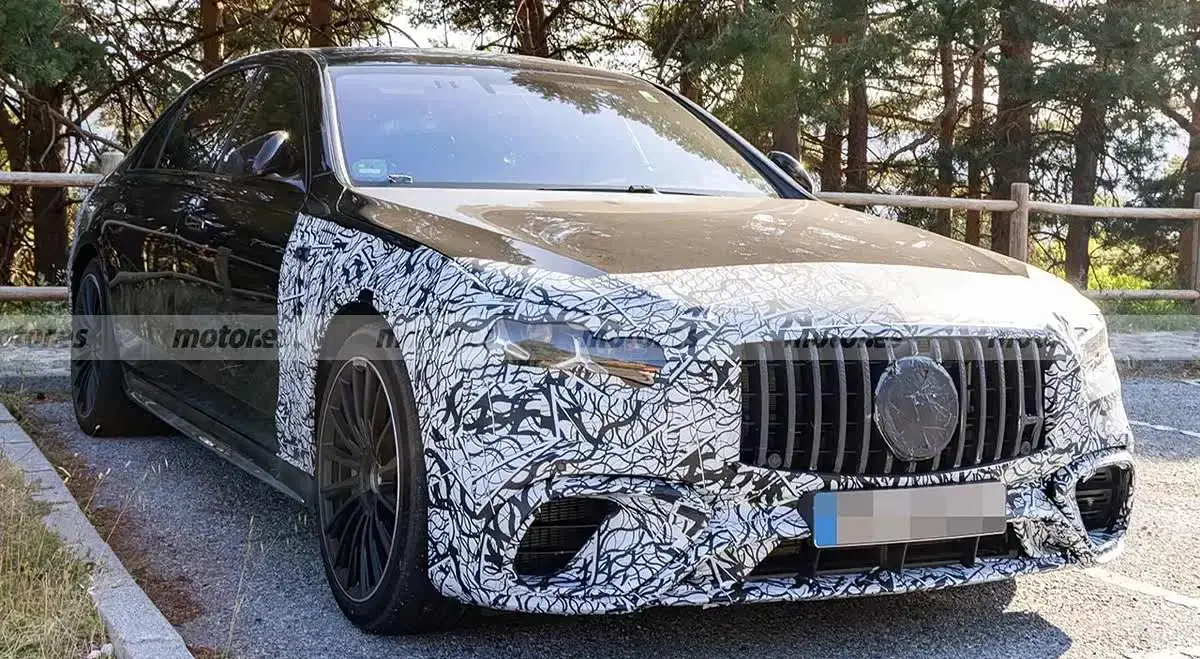  三叉星輝燈組上身！新款AMG S 63 E Performance諜照