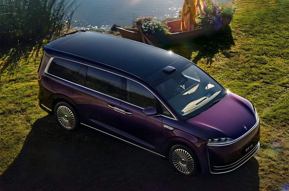 技术构筑舒适壁垒，智界V9搭载超舒享机械按摩，全维体验超越“头等舱”