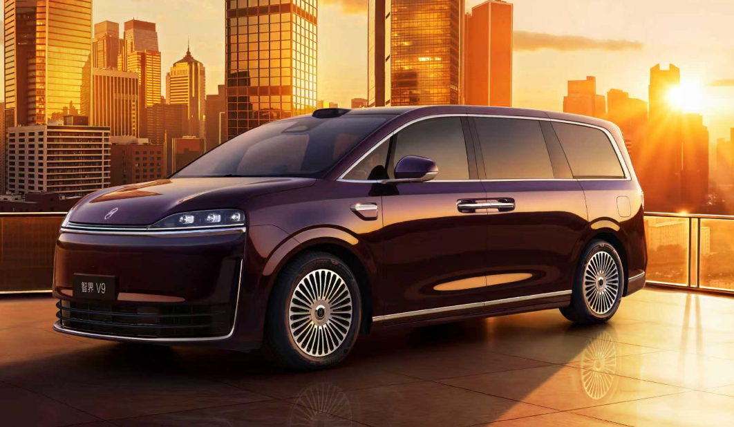 突破传统桎梏刷新MPV旗舰认知，智界V9预售价39.98万起