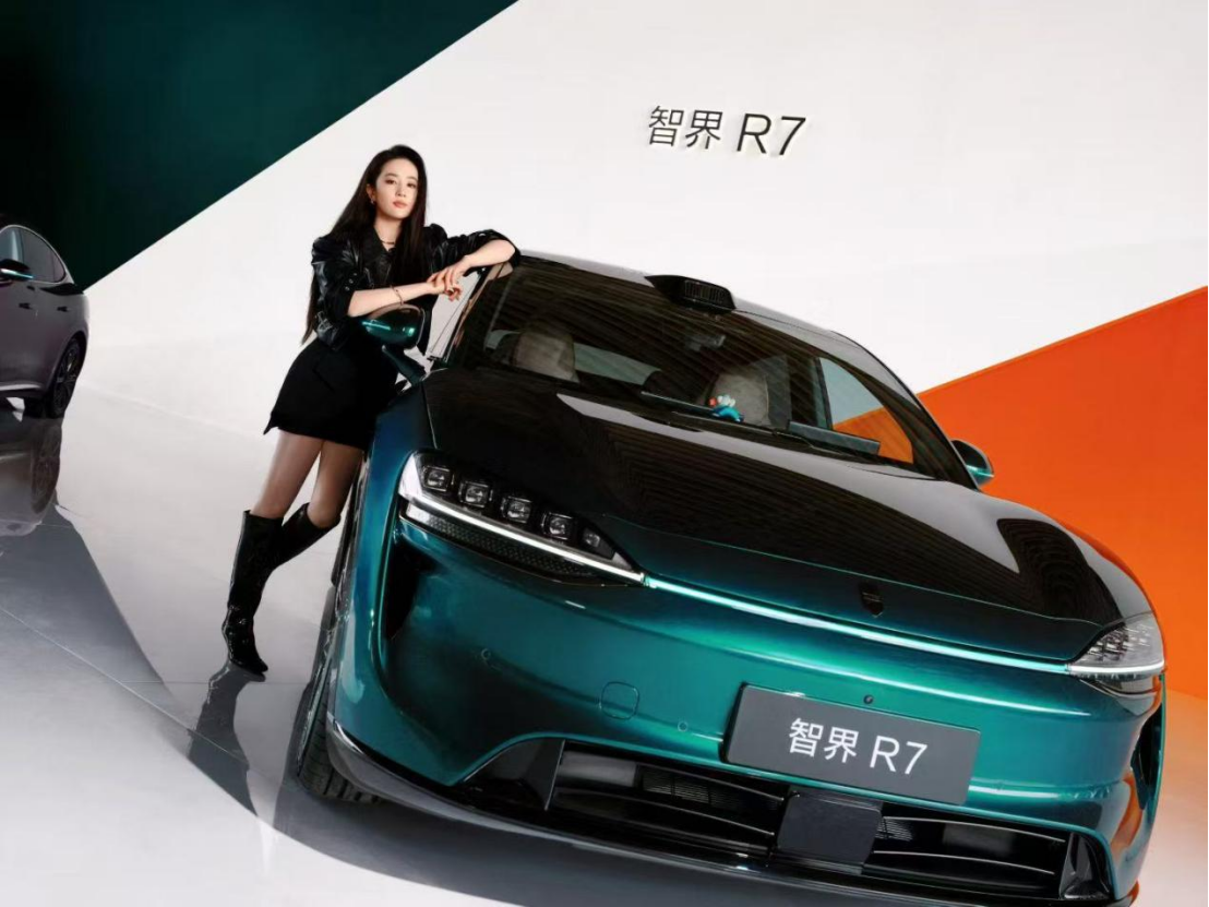 从12万家庭口碑出发，余承东称焕新智界R7本月开启小订